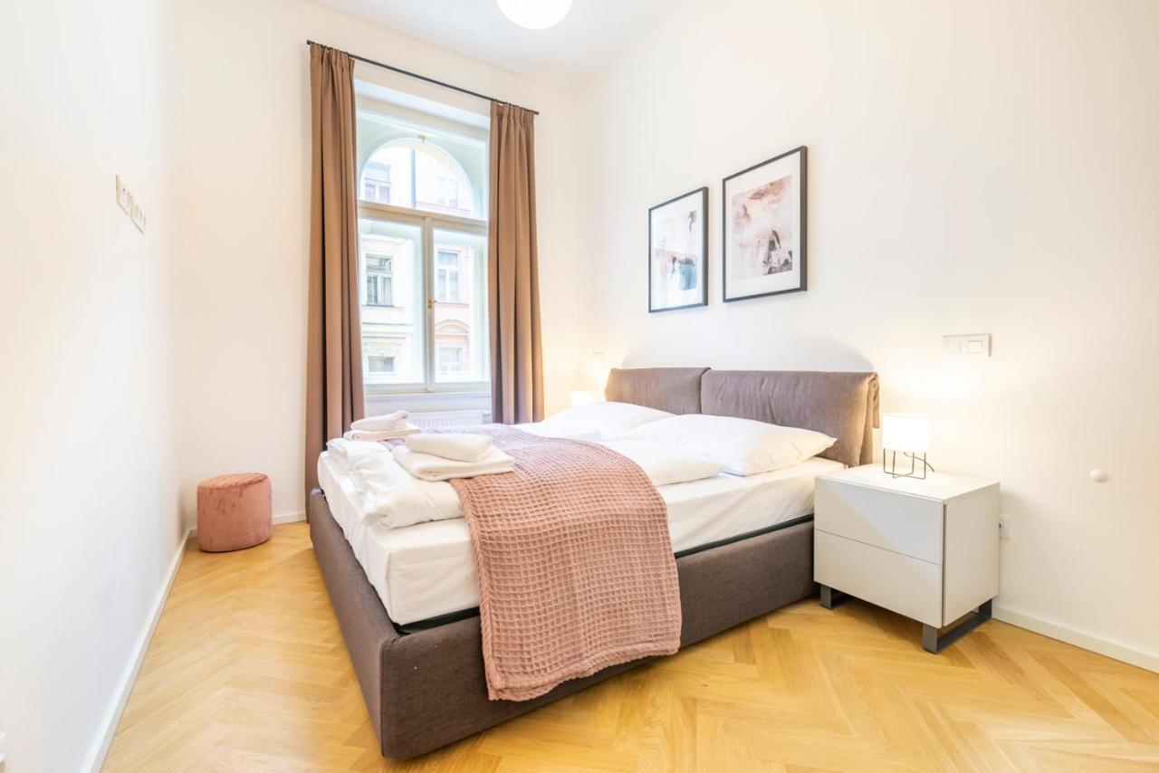 Aparthotel Petrin Tower 4*