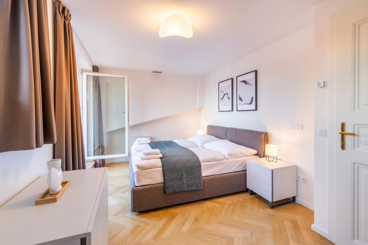 Petrin Tower Aparthotel 4*