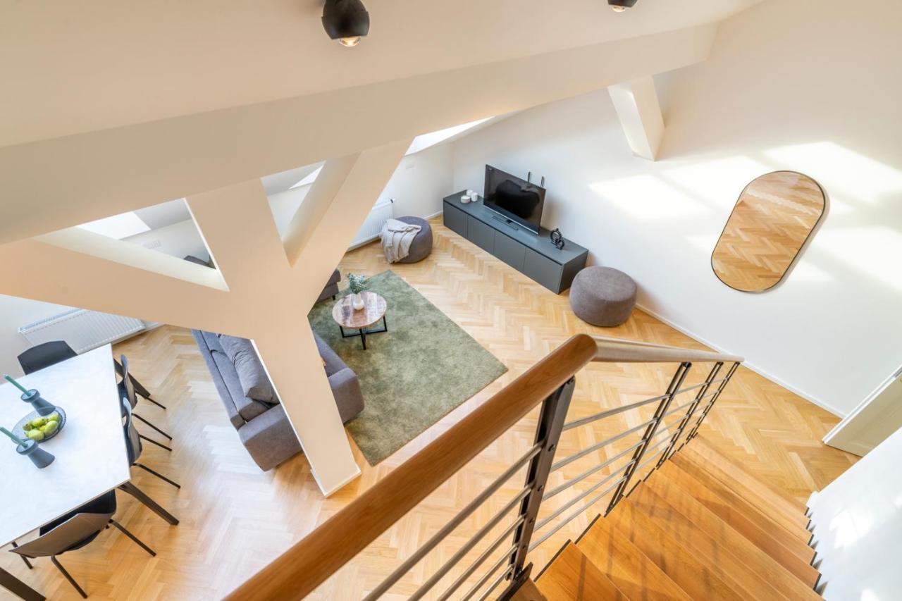 Petrin Tower 4* Prag