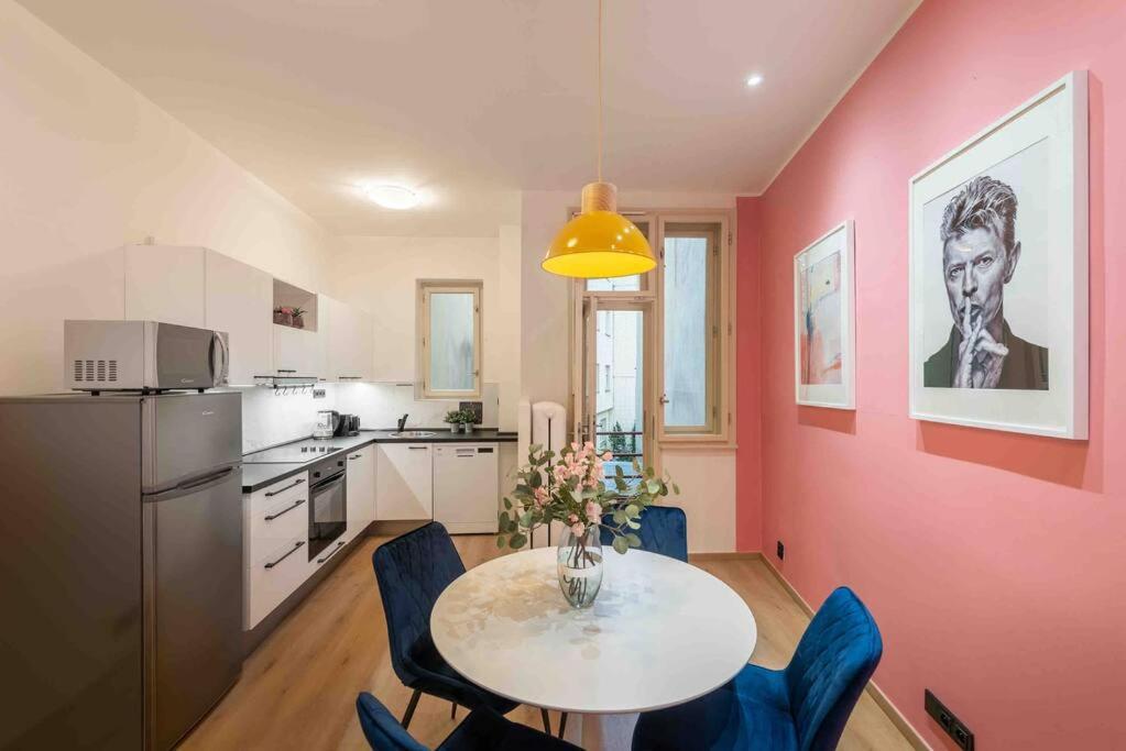 Apartment Colourful Modern Flat / Balcony / Charles Bridge *