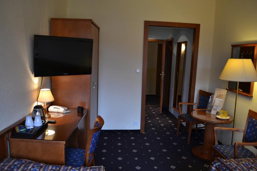Arbes Hotel