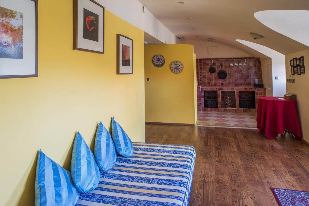 Apartment Studio Karluv Most *