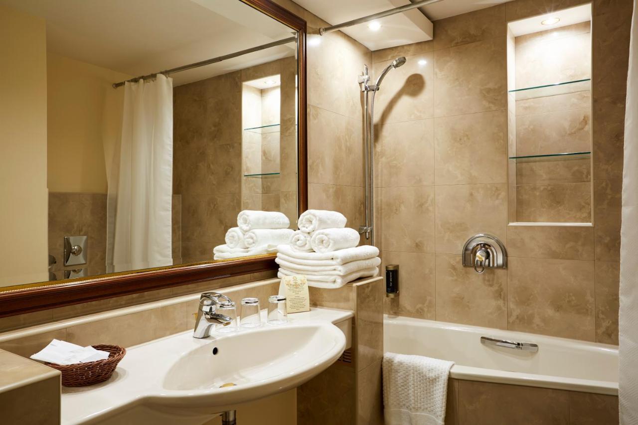 Hotell Fleur De Lis