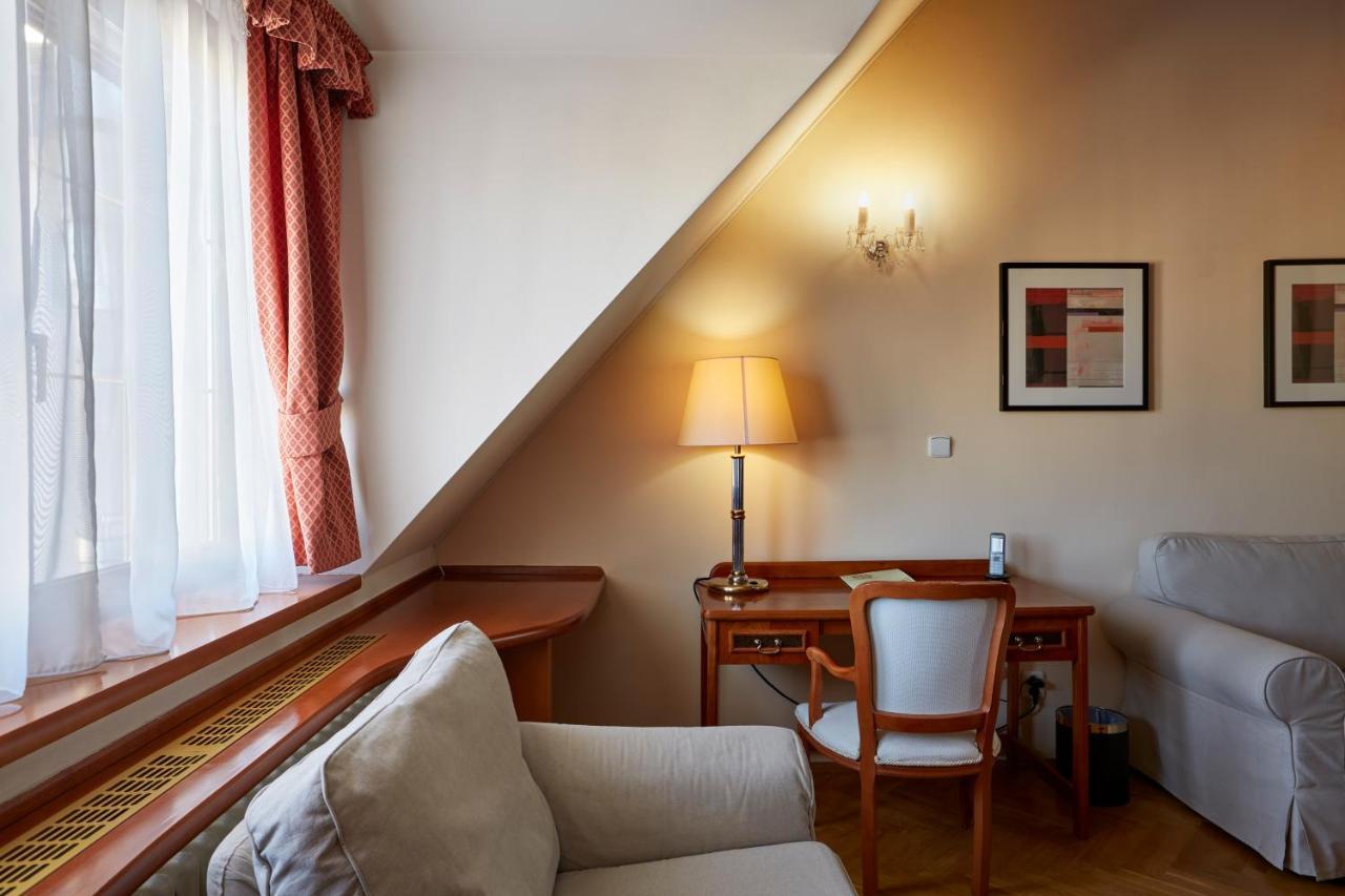 Hotell Fleur De Lis 4*