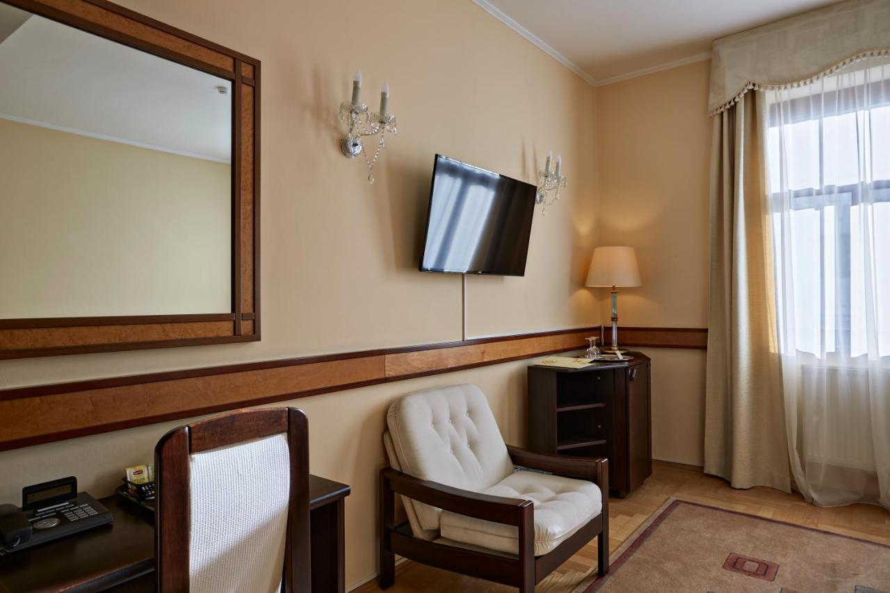 Fleur De Lis Hotell Prag