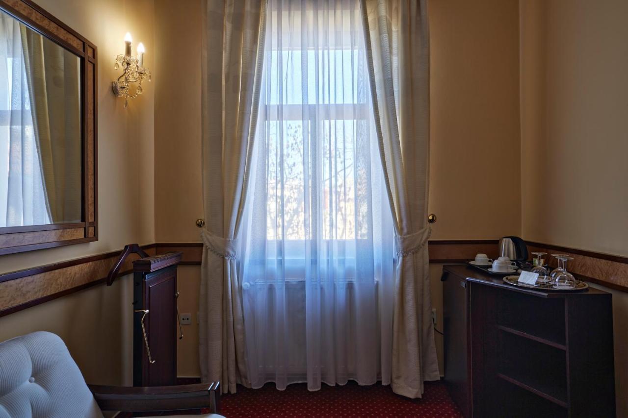 Fleur De Lis Hotell Prag