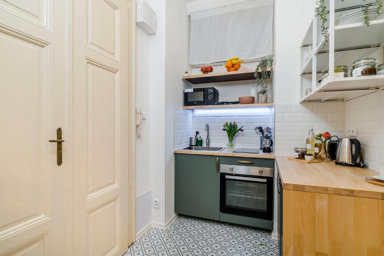 Apartment Near Charles Bridge By Michal&friends Prague