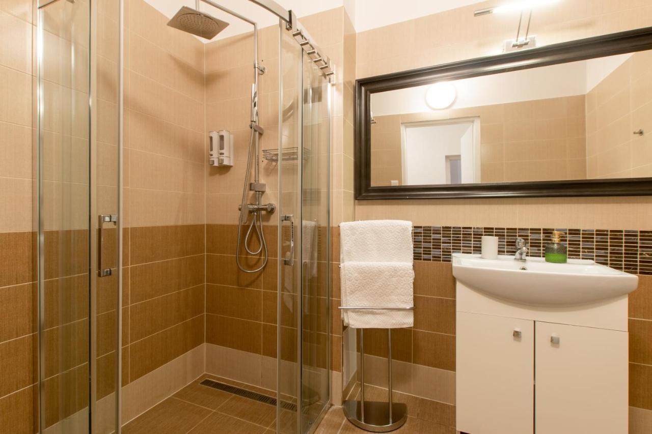 As Apartments. National Theatre Apt. Old Town Apartment *