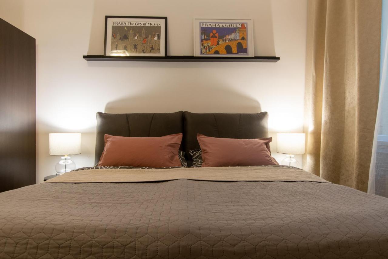 Apartment As Apartments. National Theatre Apt. Old Town