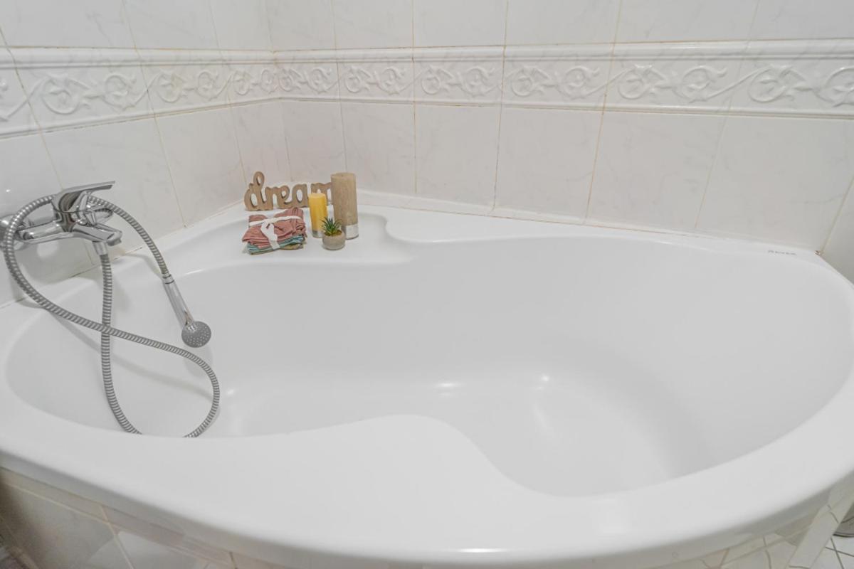 Bright Studio Close To Charles Bridge And Castle Prague