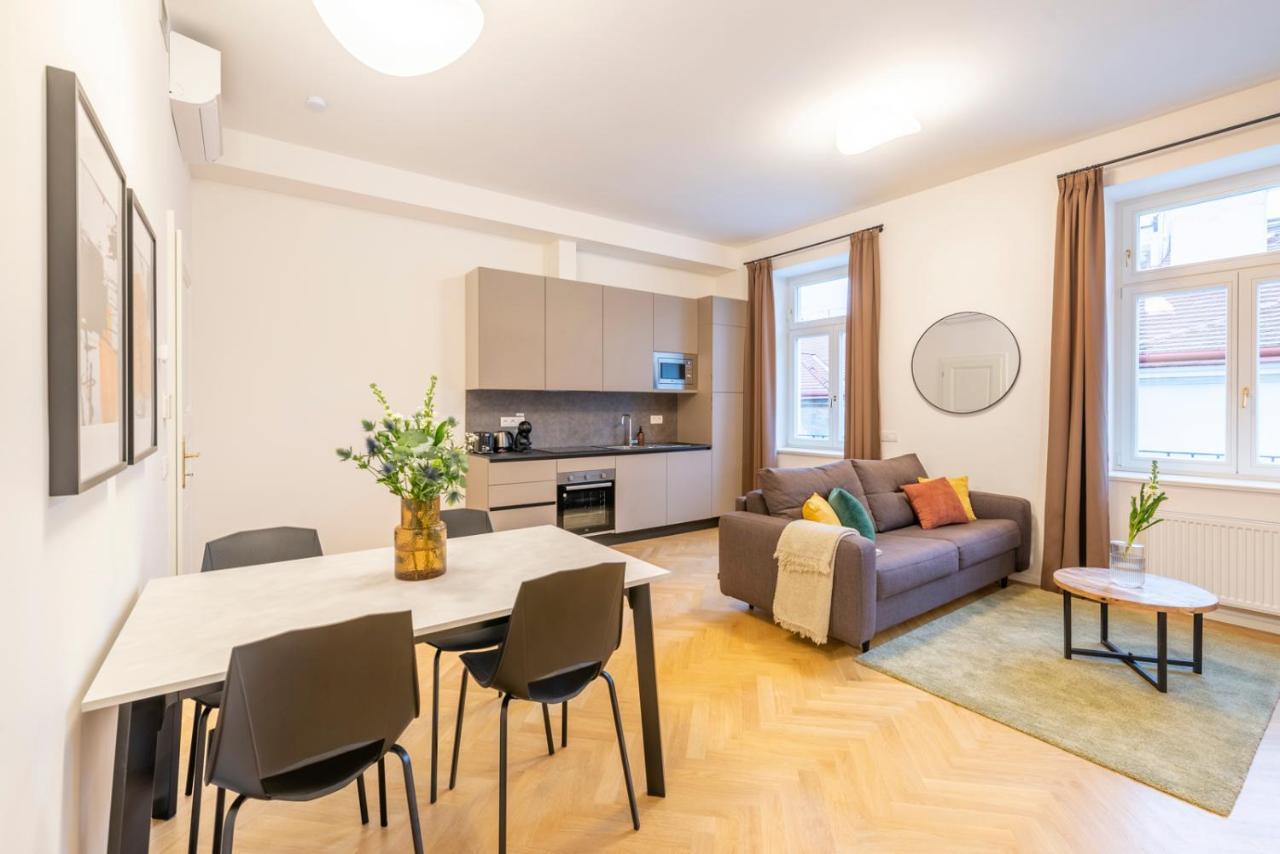 Petrin Tower 4*