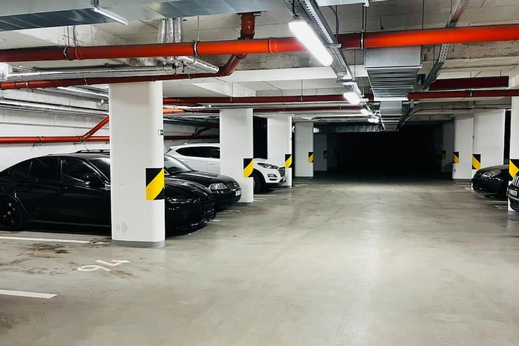 Holesovice, Garden, Garage Apartment Prag