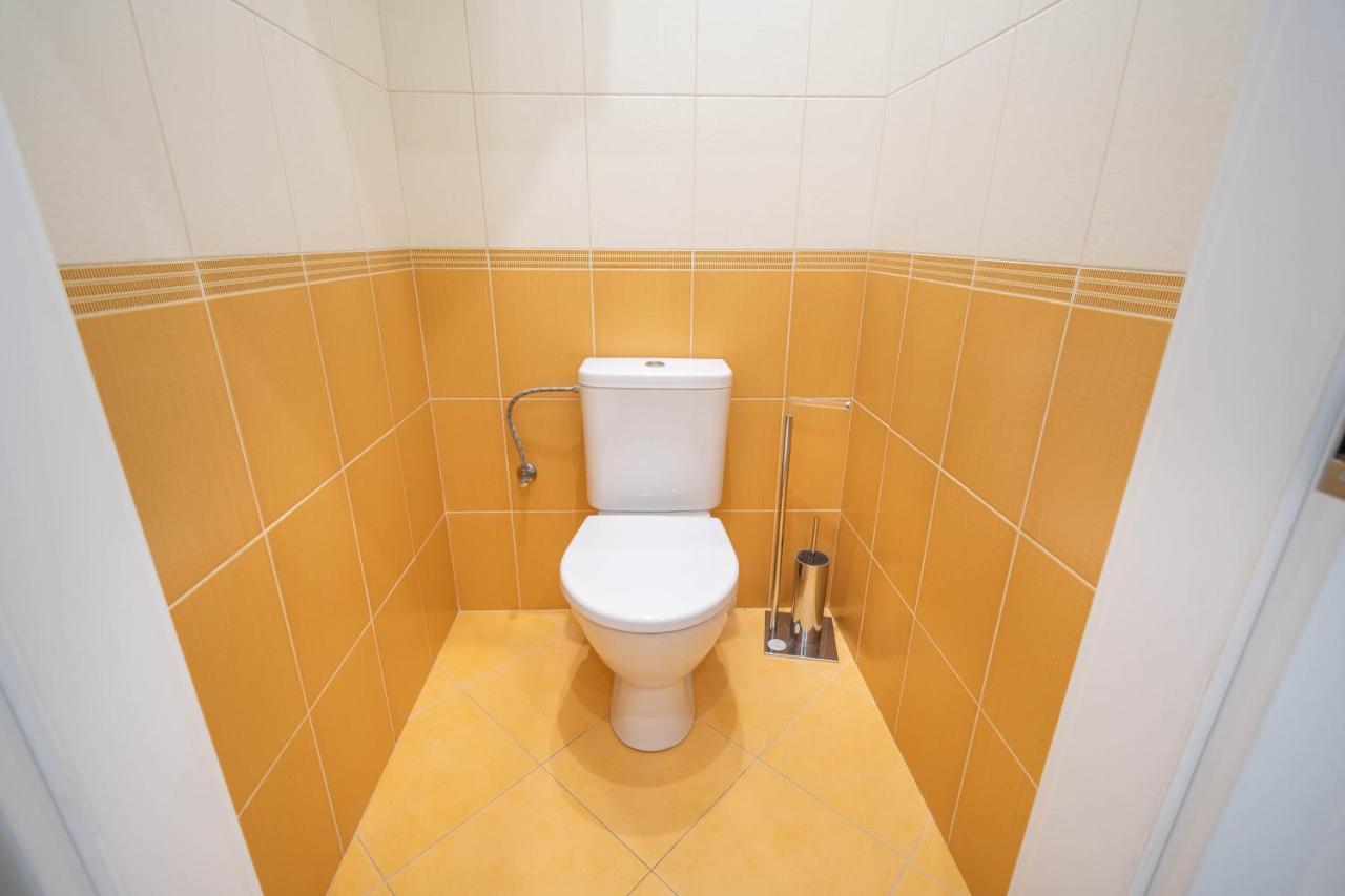 Apartment Centre *