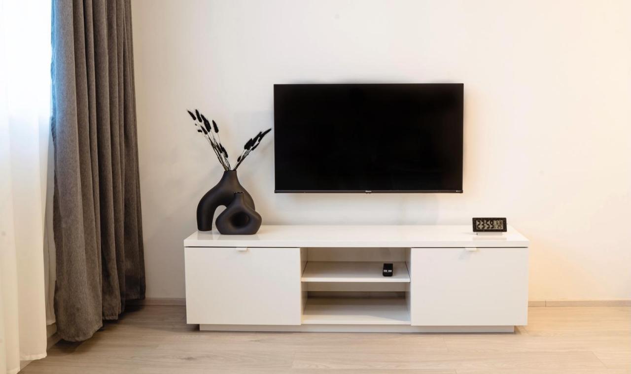 Tran Chien With Free Private Parking Apartment Prague