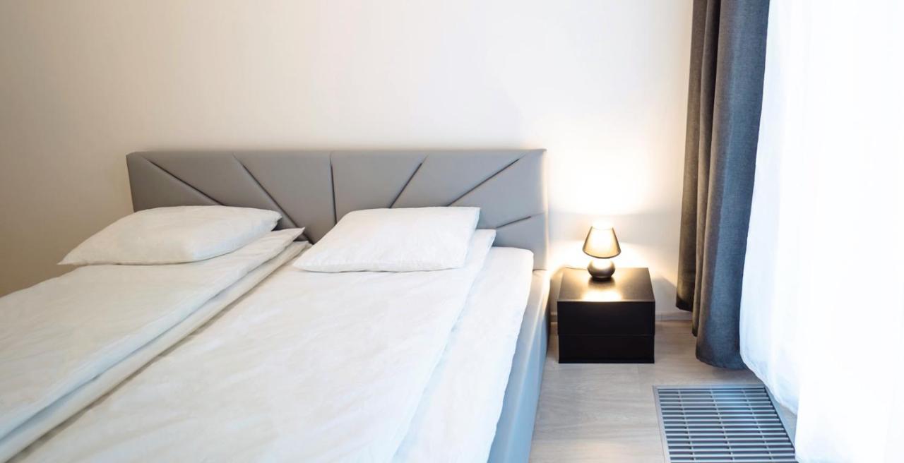 Tran Chien With Free Private Parking * Prague