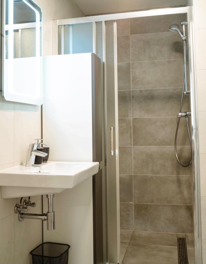 Tran Chien With Free Private Parking Apartment Prague
