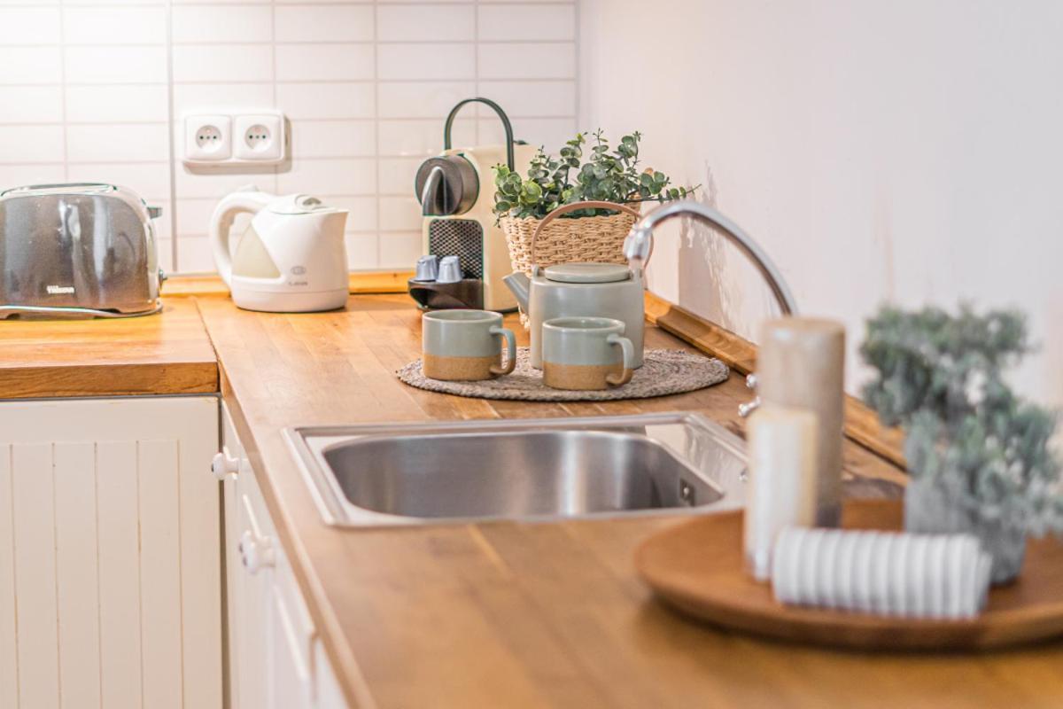 Apartmán Bright & Spacious At Mala Strana, Charles Bridge 3 Min Of Walk Praha