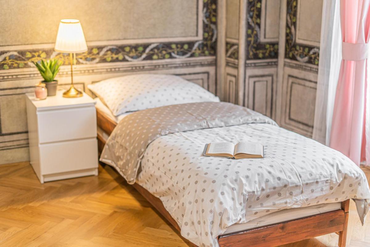 Apartmán Bright & Spacious At Mala Strana, Charles Bridge 3 Min Of Walk *