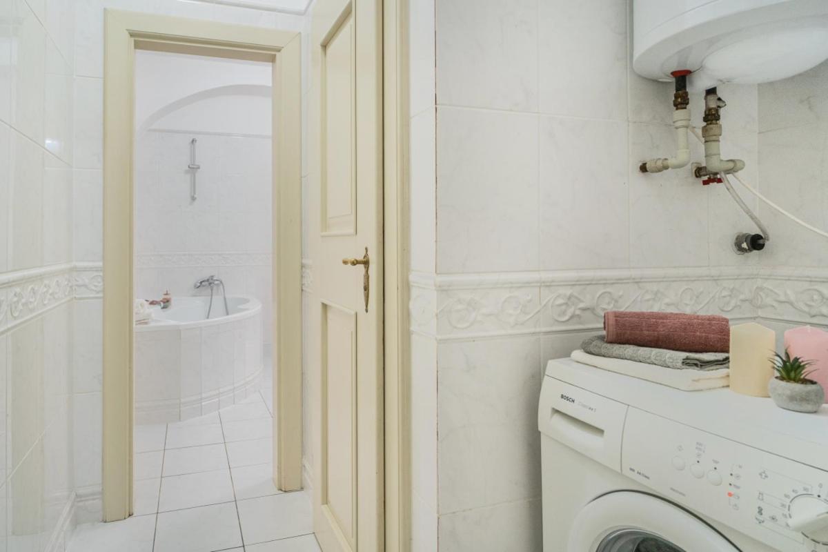 Bright & Spacious At Mala Strana, Charles Bridge 3 Min Of Walk Apartmán *