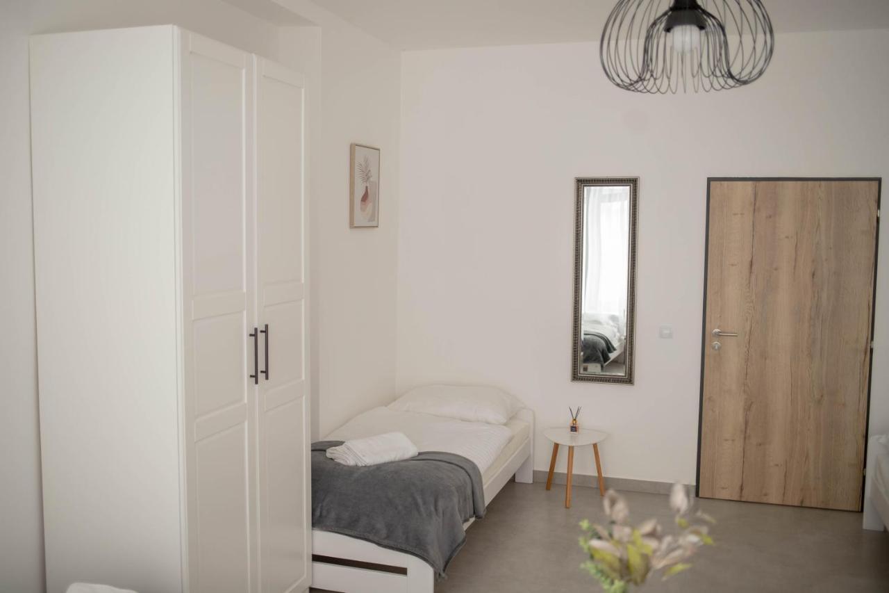 Apartment Rezidence Kbely - Free Parking Prag