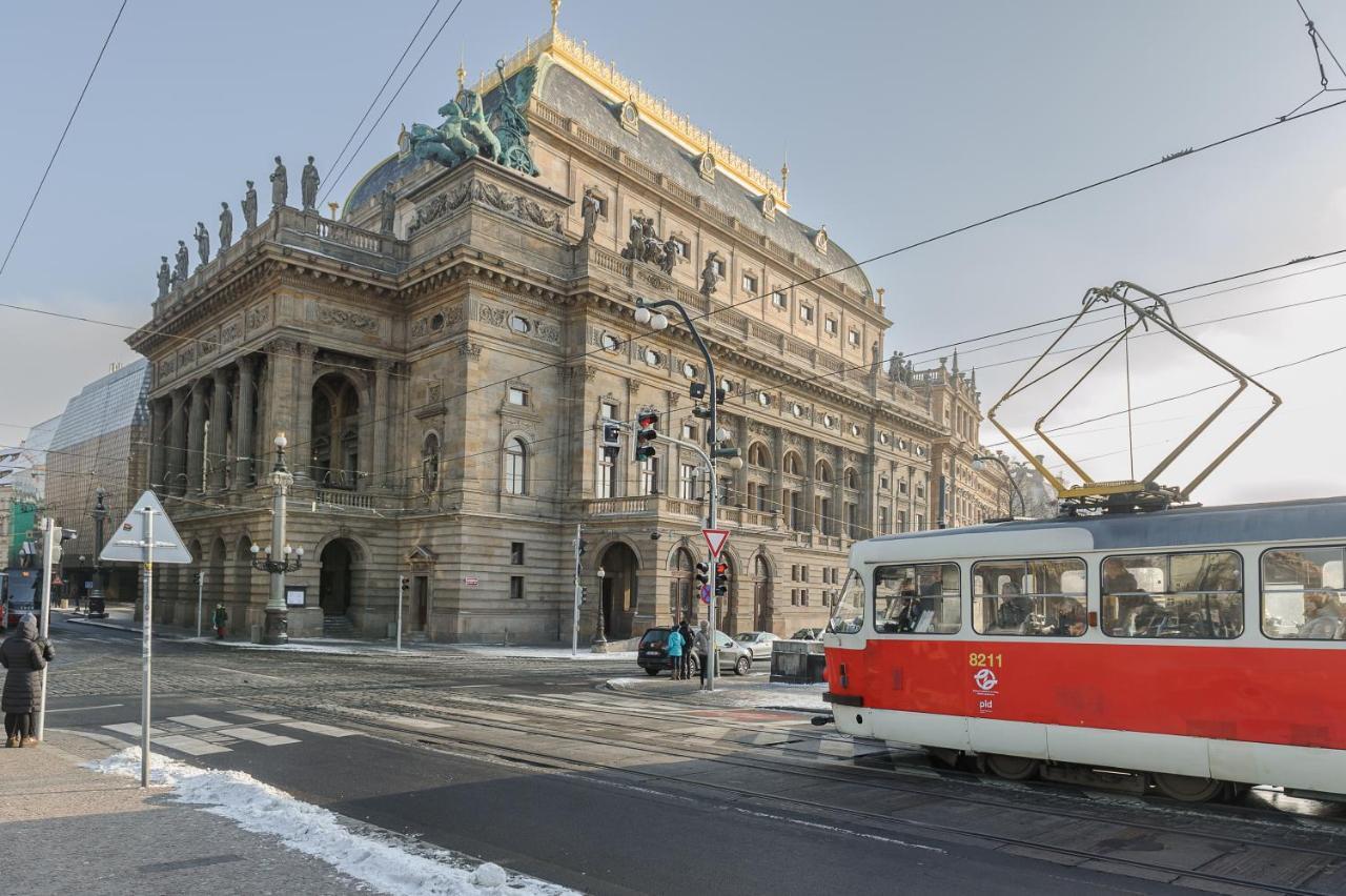 Cozy 4-bedrooms With Terrace Prag