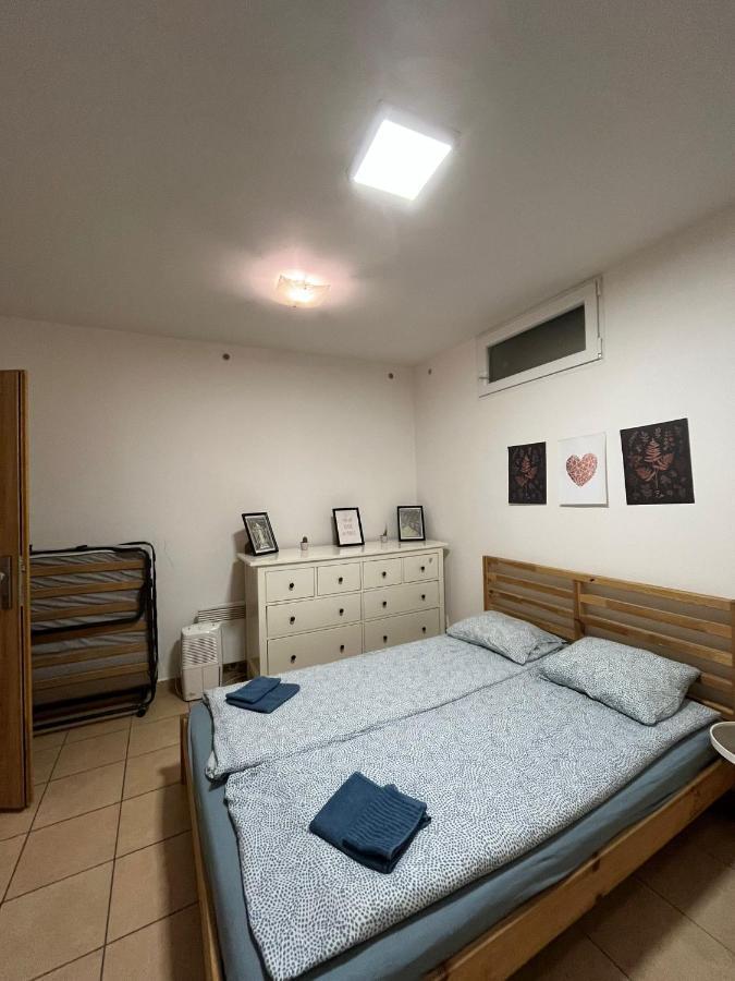 Apartmán Basement Flat In The City Center!! *