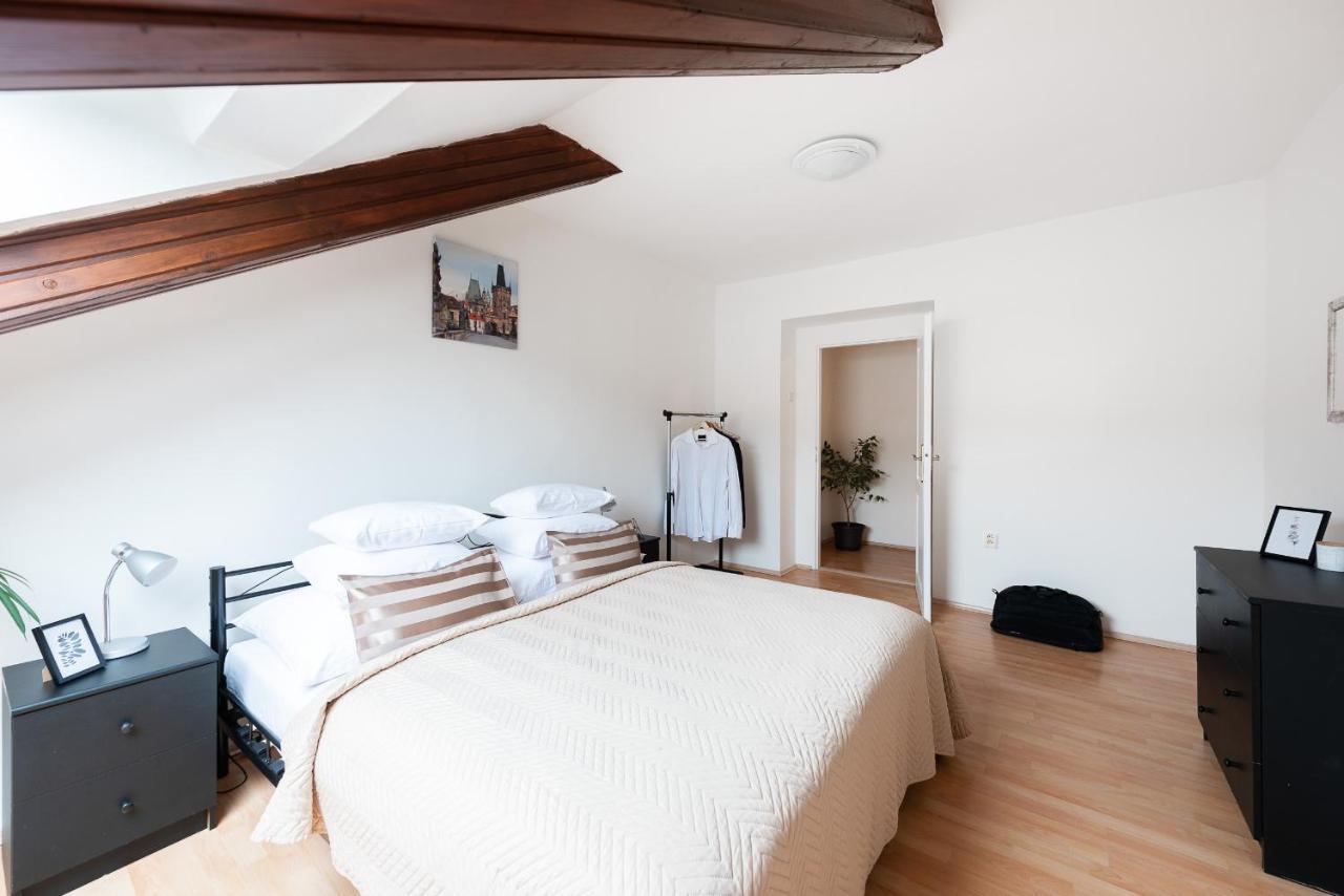 - Karlin Apartment *