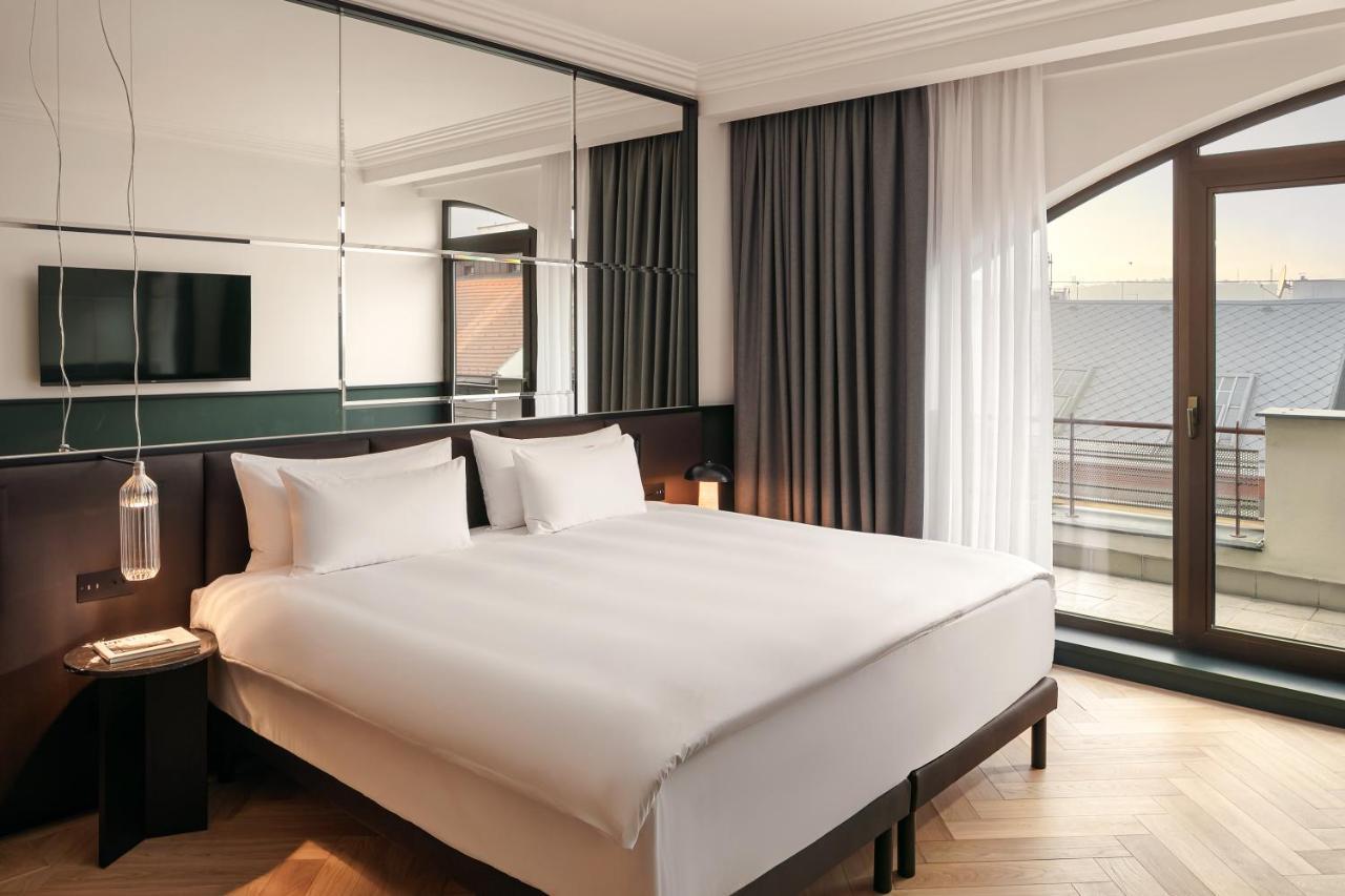 Almanac X Alcron Hotell