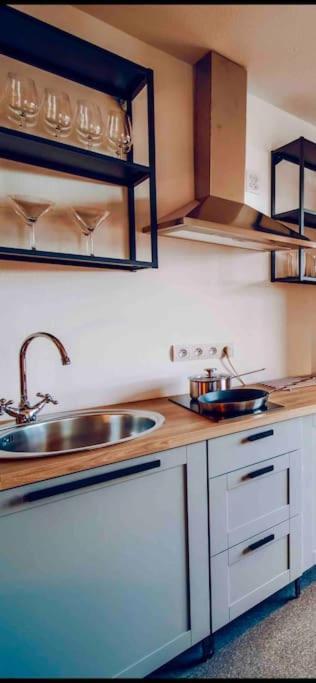 Lovely 3bd - Rooftop - Jacuzzi&sauna Apartment *
