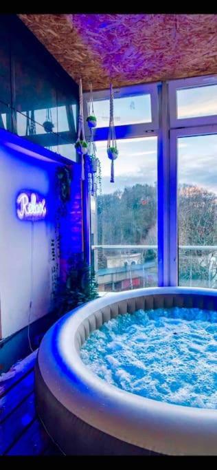 Lovely 3bd - Rooftop - Jacuzzi&sauna *