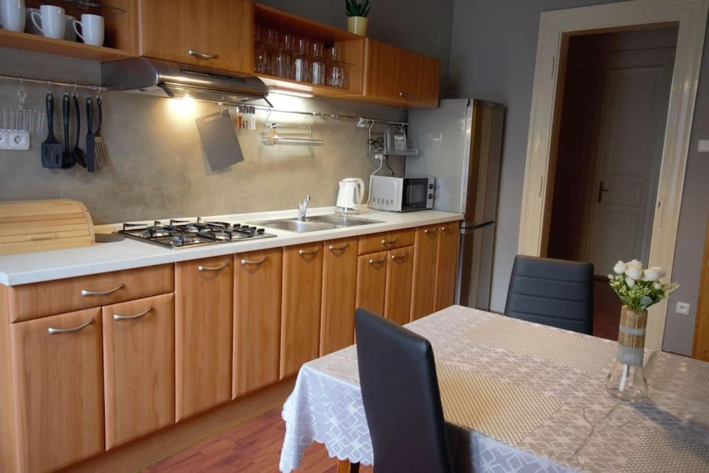 Comfort 2bedrooms Quite Place!-vinohrady *