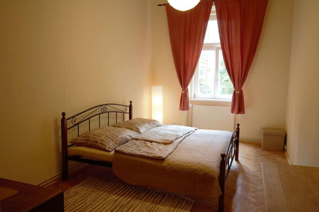 Lejlighed Comfort 2bedrooms Quite Place!-vinohrady Prag