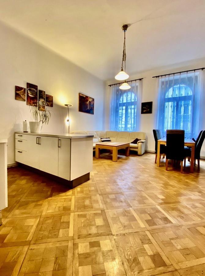 Spacious Cozy In Centre Praha