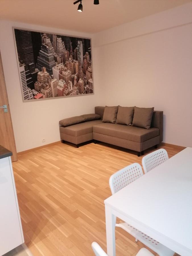 Brand New Two #26 With Free Secure Parking Close To Center Apartment