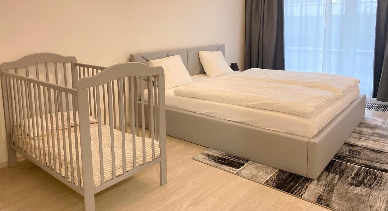Tran Chien With Free Private Parking * Prague