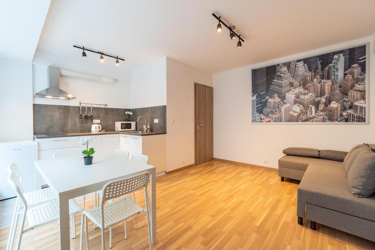 Apartment Brand New Two #26 With Free Secure Parking Close To Center Prag