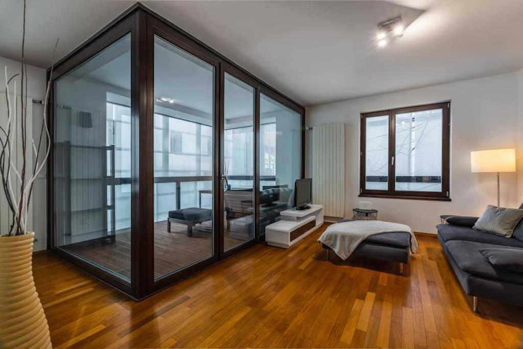 Modern Spacious Flat With A Terrace And A Parking *