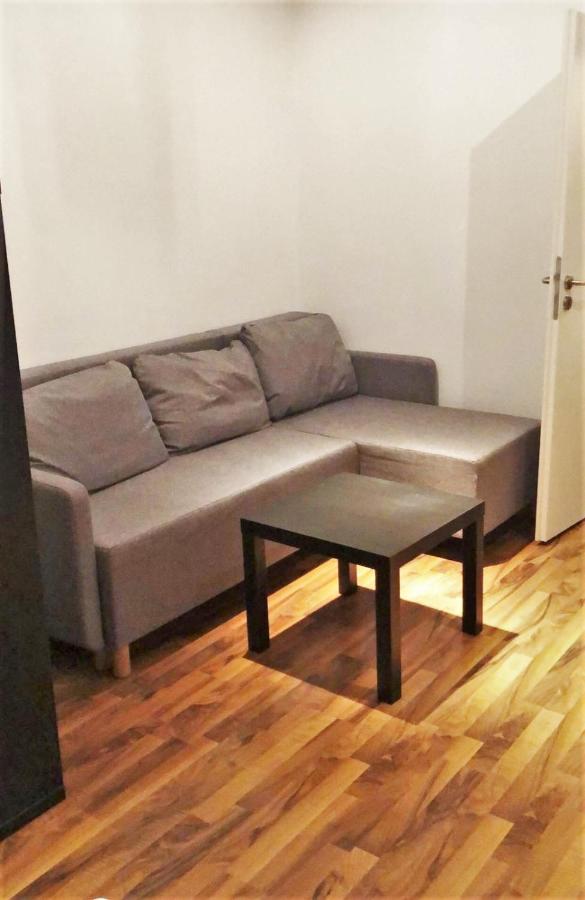 Comfortable Great Location Close To Center Apartment Prague