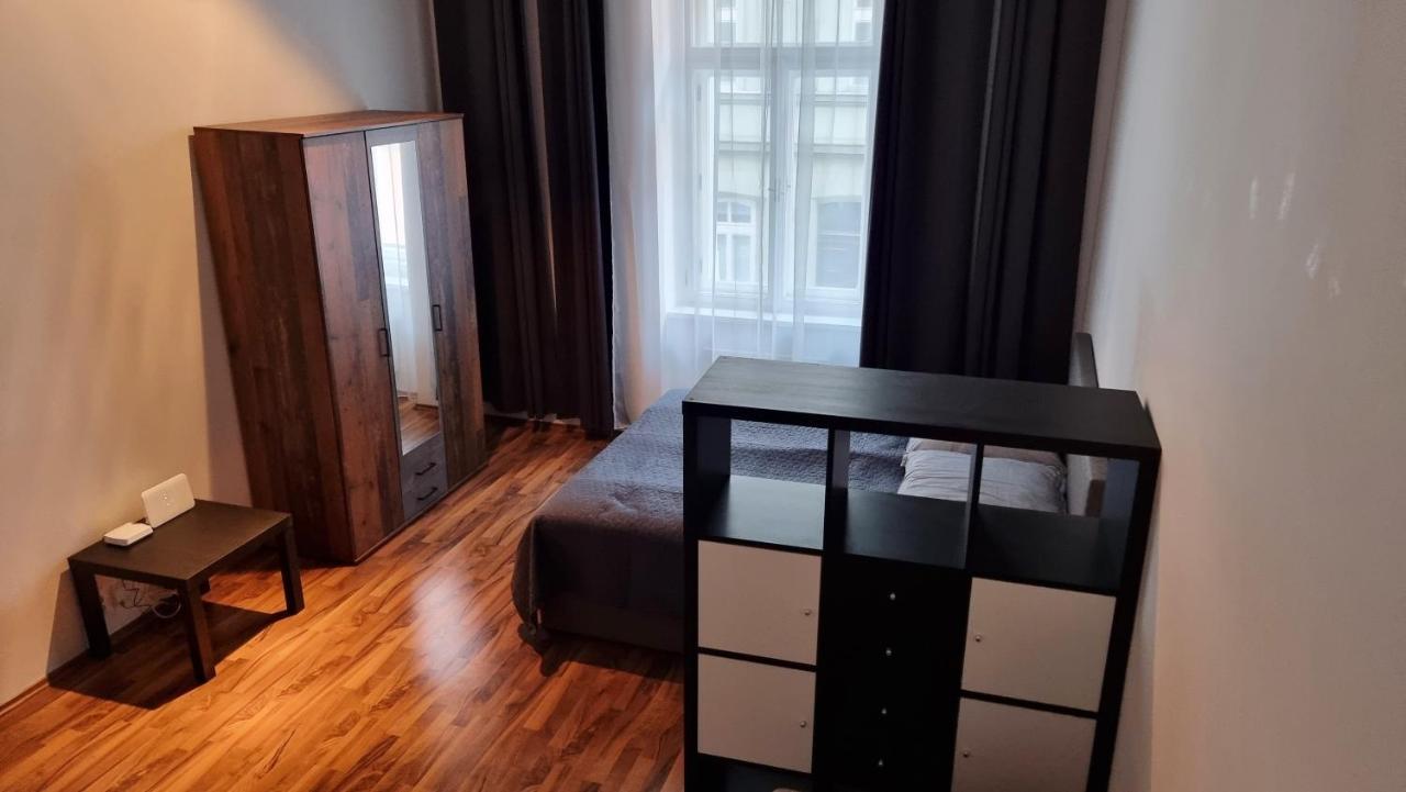 Apartment Comfortable Great Location Close To Center *