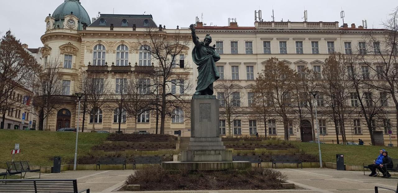 Apartment Comfortable Great Location Close To Center Prague