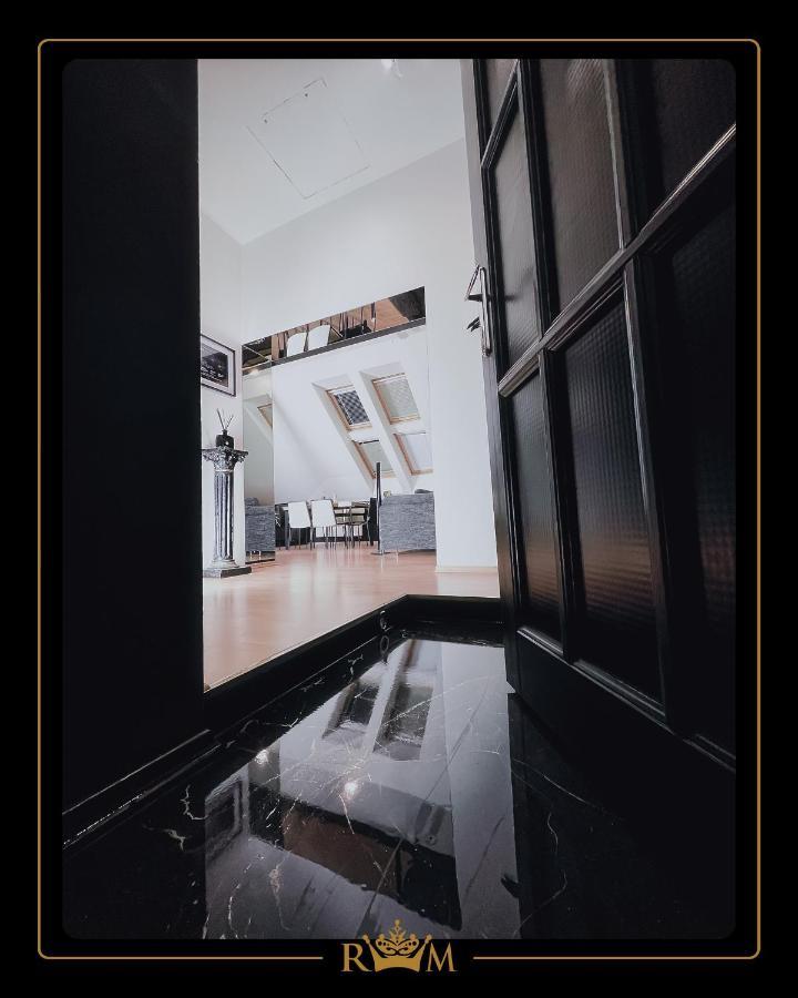 Rm Luxury In • 6 People • Free Parking • Pets Apartment