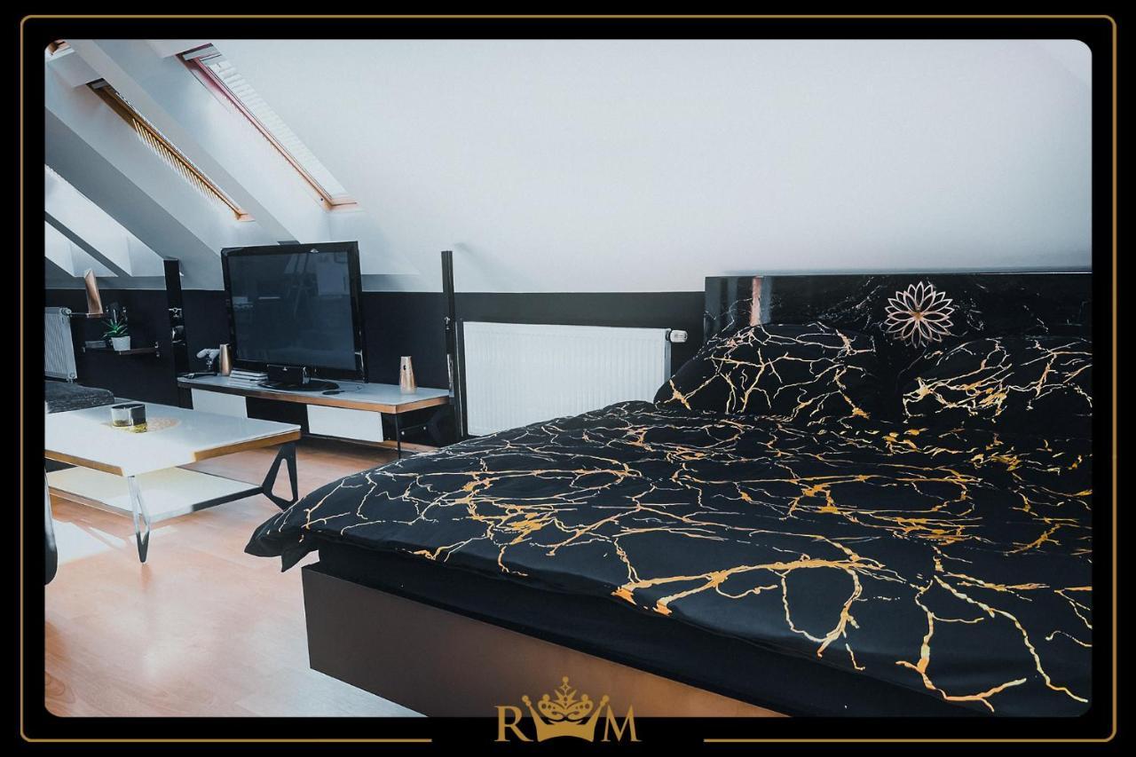 Rm Luxury In • 6 People • Free Parking • Pets Apartment *