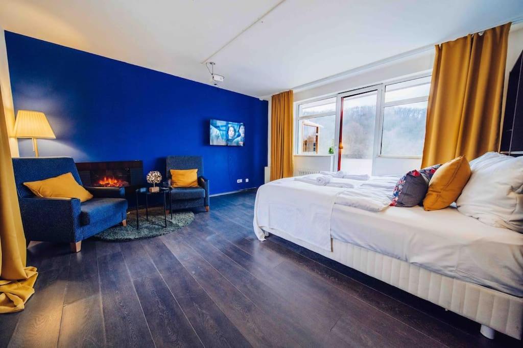 Lovely 3bd - Rooftop - Jacuzzi&sauna Apartment