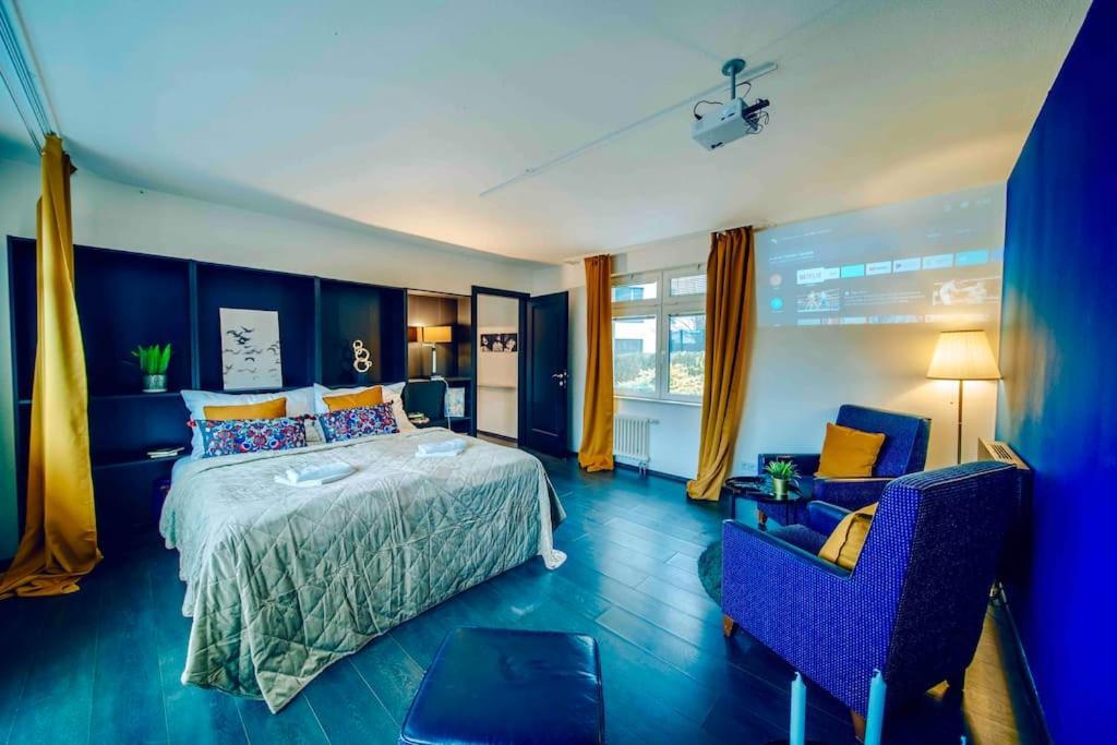 Lovely 3bd - Rooftop - Jacuzzi&sauna Apartment