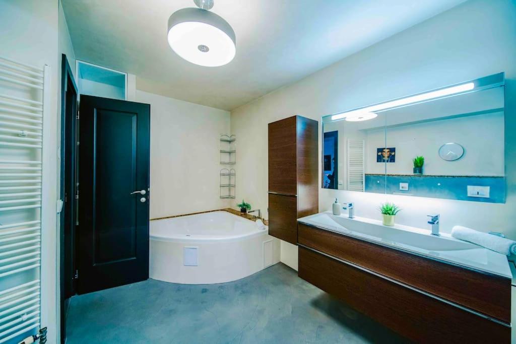 Lovely 3bd - Rooftop - Jacuzzi&sauna *