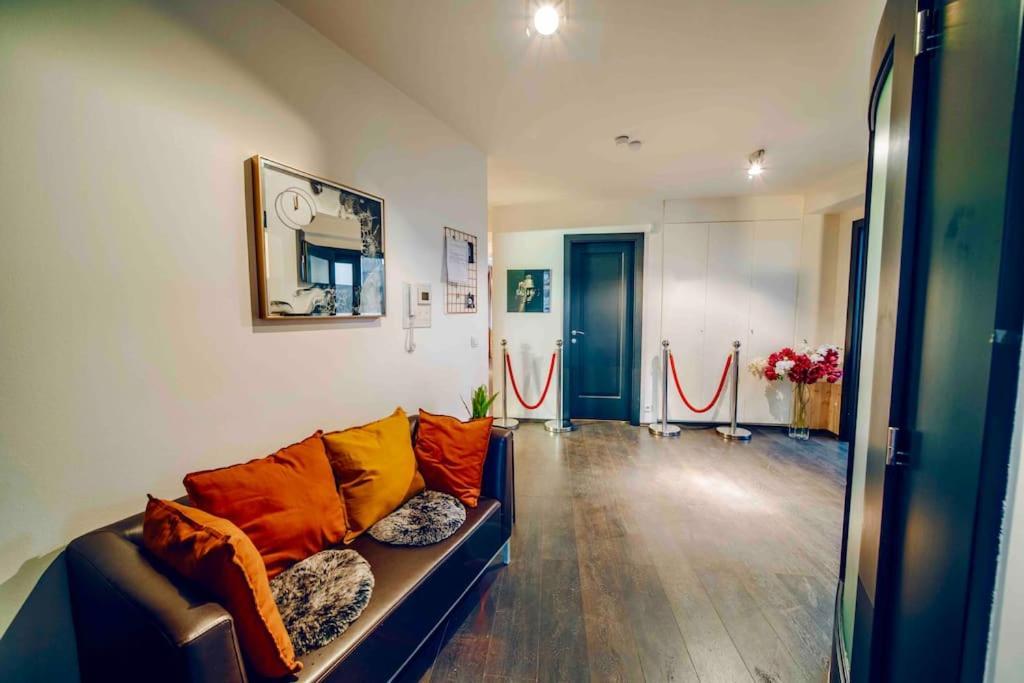 Lovely 3bd - Rooftop - Jacuzzi&sauna * Prag