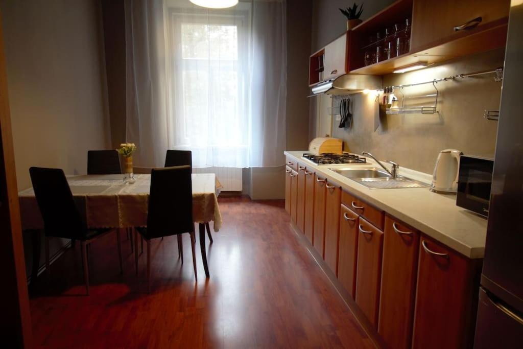 Comfort 2bedrooms Quite Place!-vinohrady Prag