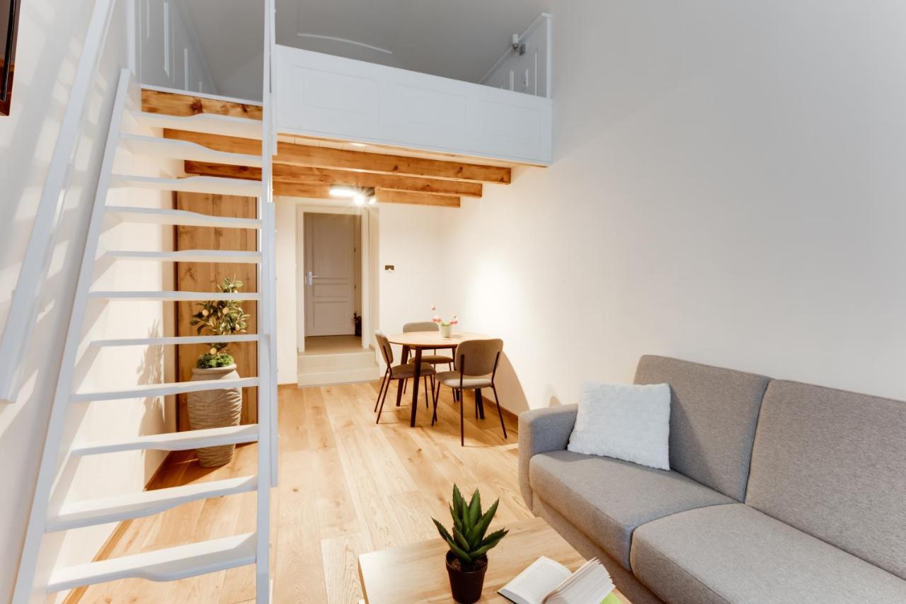 Dream Duplex On Riverside * Prag