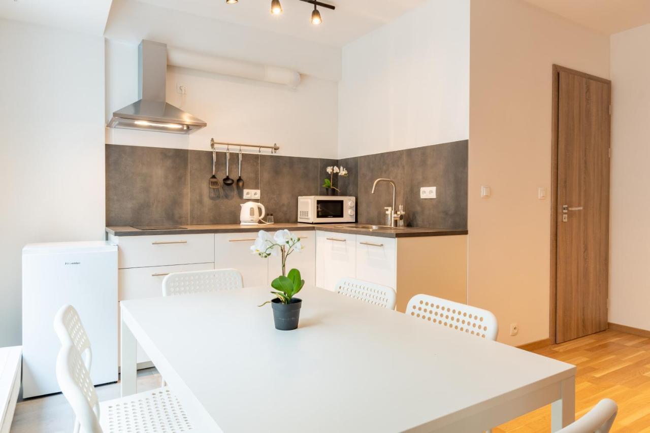 Brand New Two #26 With Free Secure Parking Close To Center