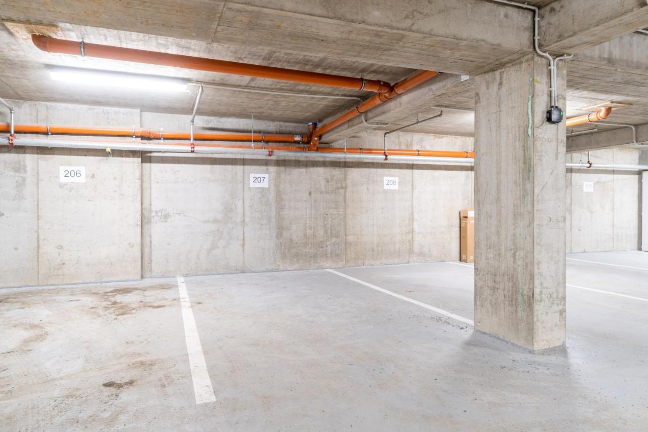 Apartment Brand New Two #26 With Free Secure Parking Close To Center *